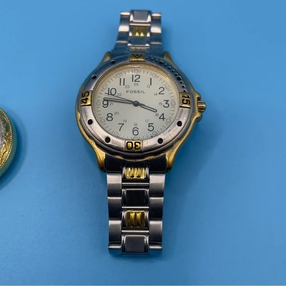 Lot of 3 Vintage Fossil & Skagen Watches – Non Working AS-IS ⌚️⏱️ - Picture 2 of 10